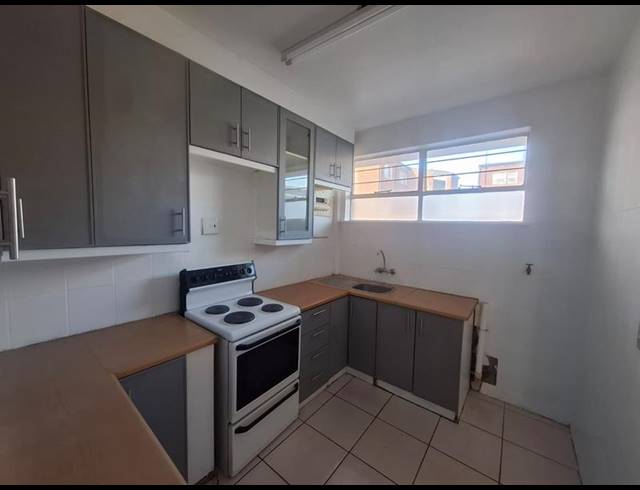 3 BEDROOM PROPERTY TO RENT IN FLORIDA LAKE